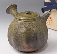 Tokoname Mayake teapot by Konishi Yohei