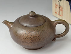 Tokoname Mayake teapot by Konishi Yohei