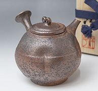 Tokoname Mayake teapot by Konishi Yohei