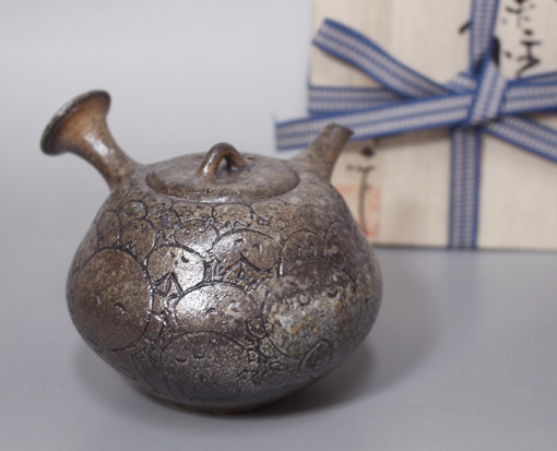 Japanese pottery - Tokoname Teapot by Konishi Yohei