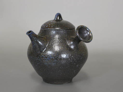 Japanese pottery - Tokoname Teapot by Konishi Yohei