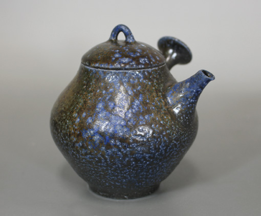 Japanese pottery - Tokoname Teapot by Konishi Yohei