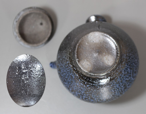 Tokoname Teapot by Konishi Yohei