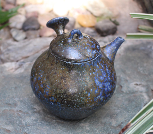 Tokoname Teapot by Konishi Yohei