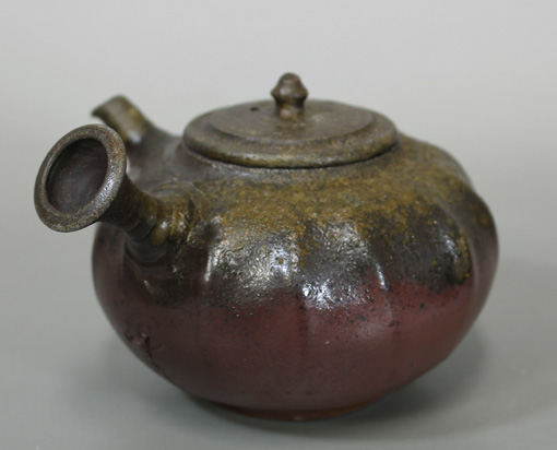 Japanese pottery - Tokoname Teapot by Konishi Yohei