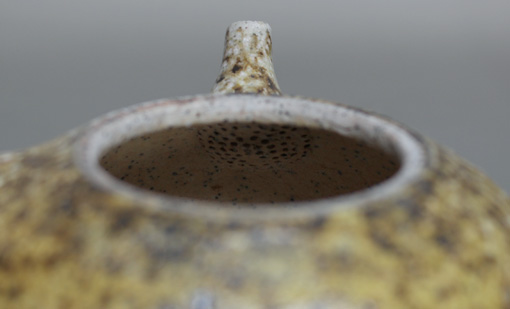 Tokoname Teapot by Konishi Yohei
