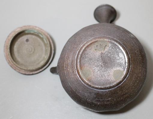 Tokoname Teapot by Konishi Yohei