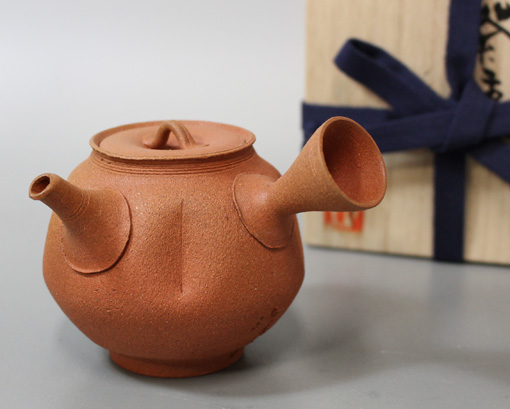 Japanese pottery - Tokoname Teapot by Konishi Yohei