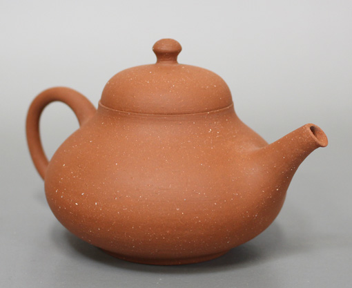 Japanese pottery -  Tokonameyaki teapot by Maekawa Junzo