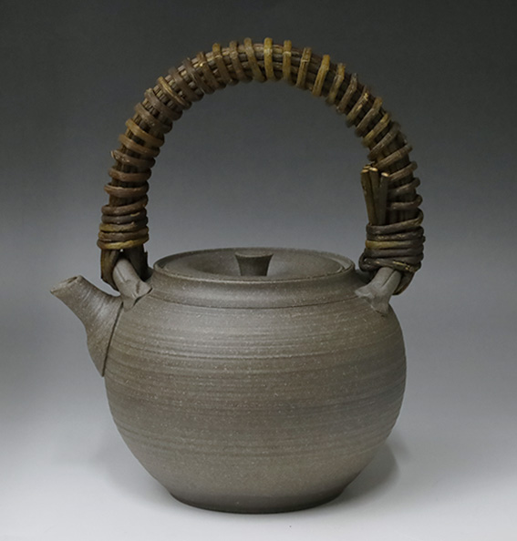 Japanese pottery- Tokoname rihi kyusu teapot by Mizuno Hiroshi