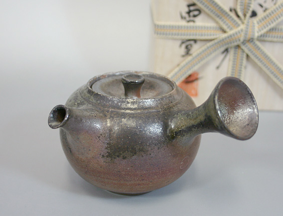Tokoname wood-fired ware by Setsudo