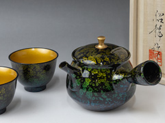 Tokoname kyusu teapot - a set of Tenmoku style Rainbow kyusu and sencha cups by Shoryu