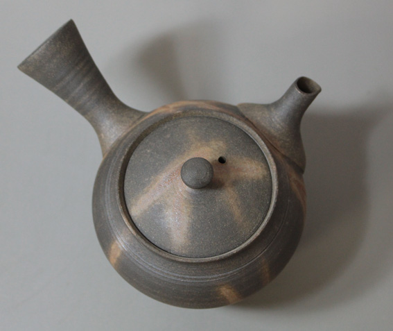 Tokoname handcrafted by Shukei