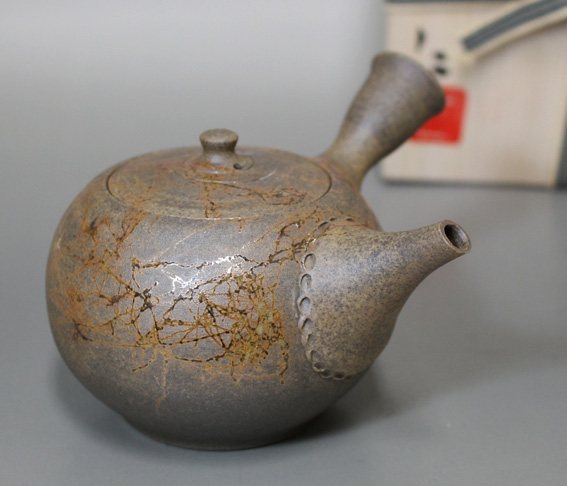 Japanese pottery -  Tokonameyaki teapot by Tanikawa Jin