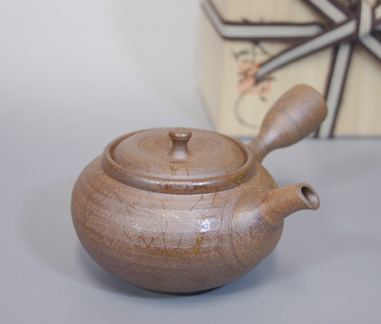 Tokoname handcrafted teapot by Hokujo