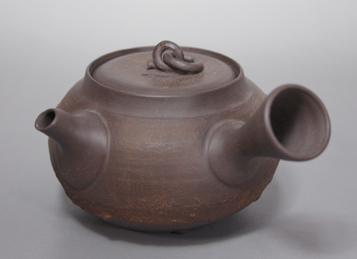 Japanese Tokoname teapot by Touju