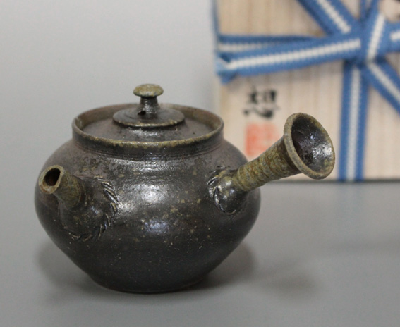 Japanese pottery -  Tokonameyaki teapot by Yamada Sou