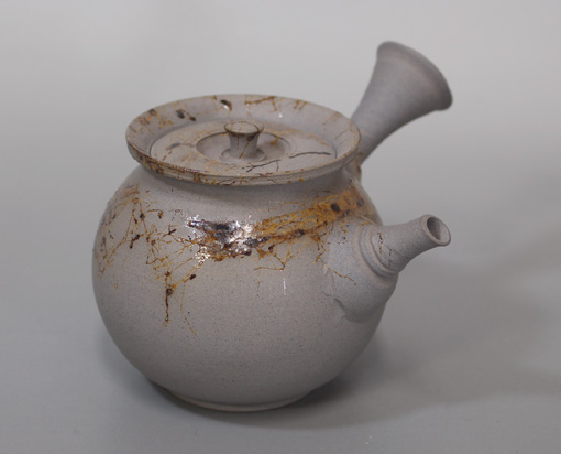 Japanese pottery- Tokoname kyusu teapot by Yoshiki
