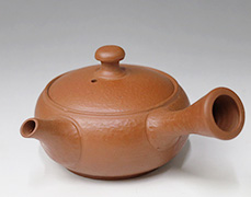 Tokonme teapot by Yoshiki