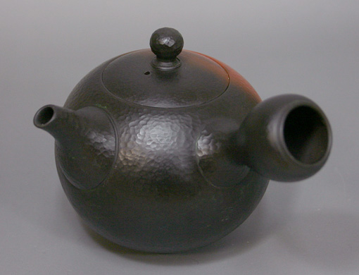 Japanese pottery- Tokoname kyusu teapot by Yoshiki