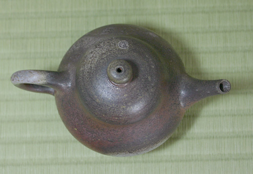 Japanese pottery- Tokoname kyusu teapot by Yoshiki
