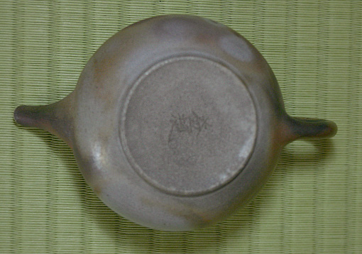 Japanese pottery- Tokoname kyusu teapot by Yoshiki