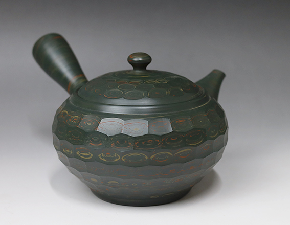 Tokoname teapot by Yusen